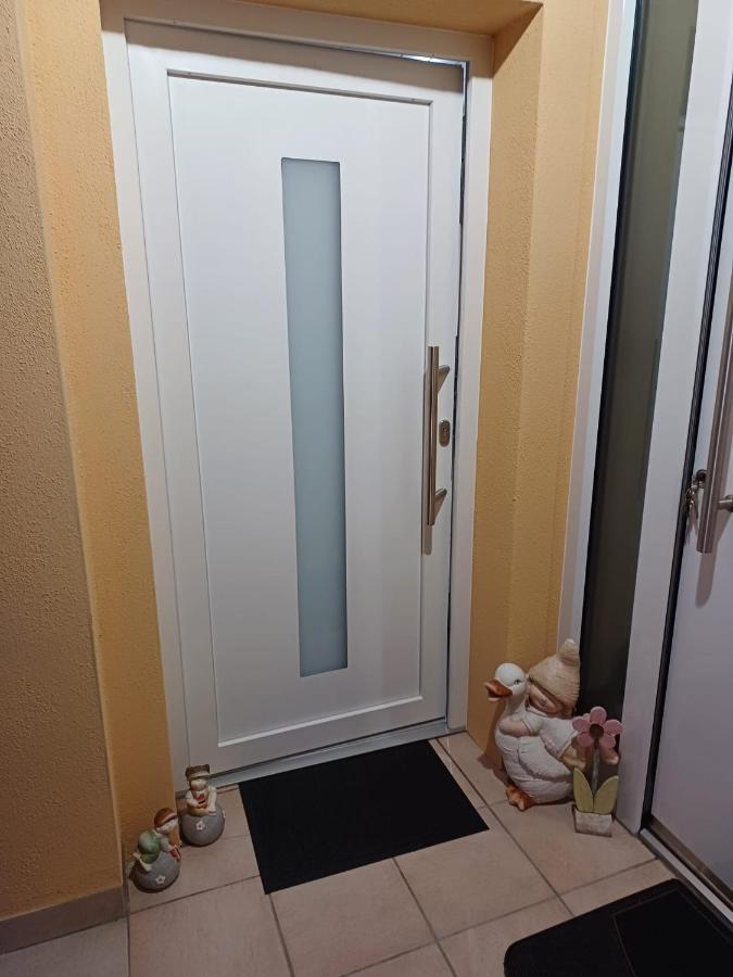 Ferienwohnung Neli Am Rhein Rheinbrohl Экстерьер фото